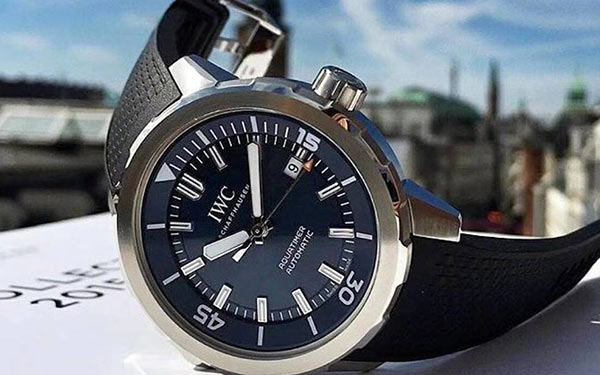 万国手表表针脱落是什么原因(图) 万国手表表针脱落是什么原因(图)