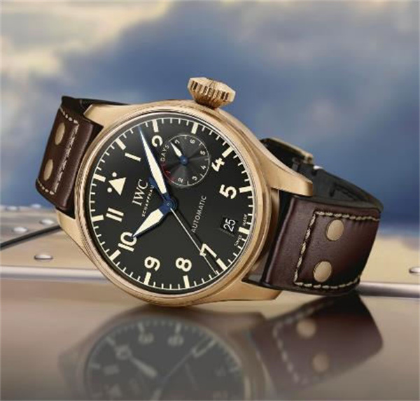 万国表带太紧怎么解决(图) 万国表带太紧怎么解决(图)