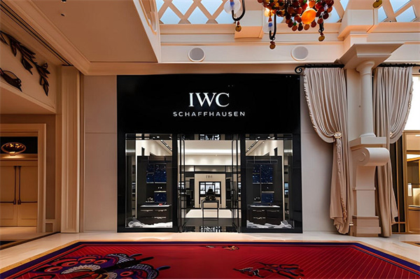 万国腕表表耳掉了处理技巧集锦(图) 万国腕表表耳掉了处理技巧集锦(图)